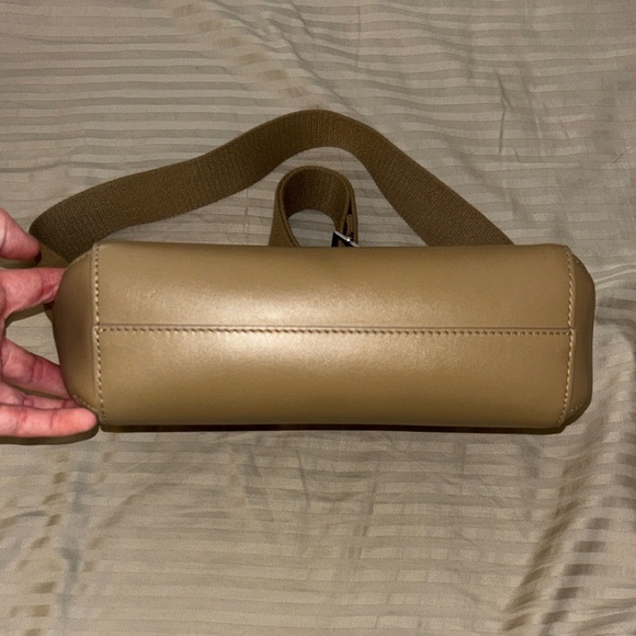 Everlane Tan Leather Crossbody - Picture 3 of 4